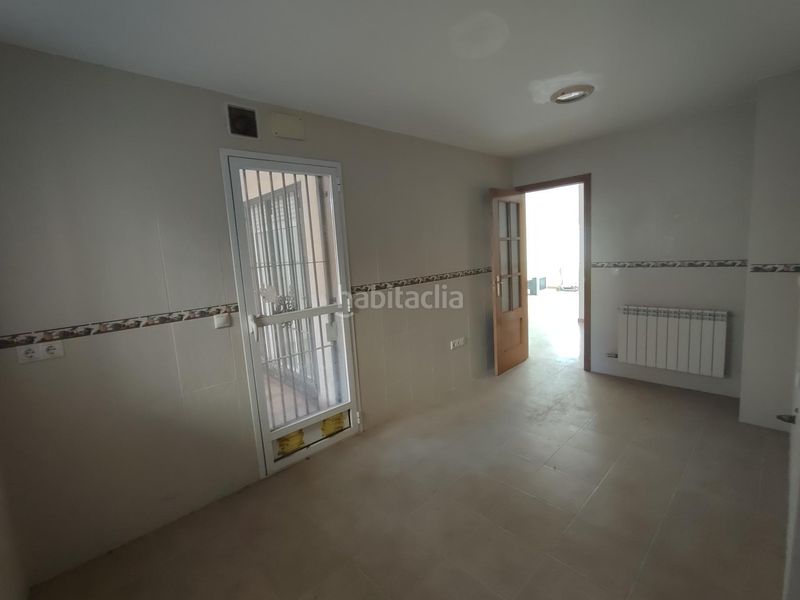 Foto 4d9dfe13-69d8-4d18-a577-049784ffb6b0. Casa adossada amb calefacció aparcament a Atarfe