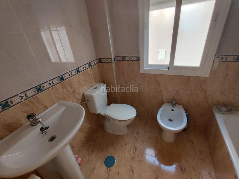 Foto ad4aef6b-6cea-46fb-8b36-b8c06e83ba20. Casa adossada amb calefacció aparcament a Atarfe