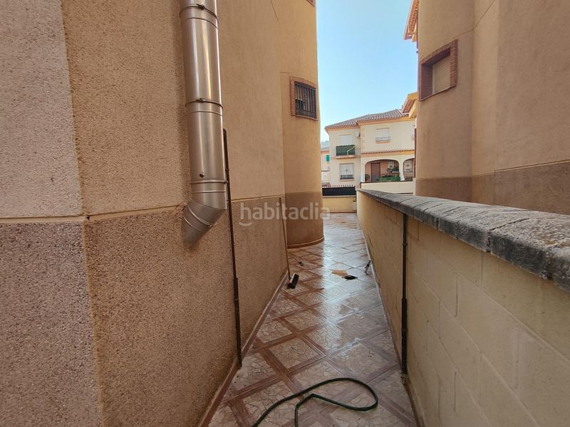 Foto c389a0b6-f5e2-485d-a072-f597839b3352. Casa adossada amb calefacció aparcament a Atarfe