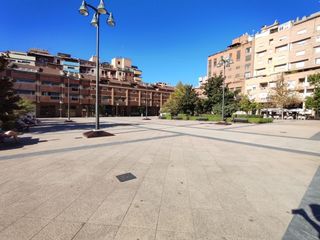 Location Appartement à Plaza de Toros. Piso alquiler granada centro  zona barrio san lazaro