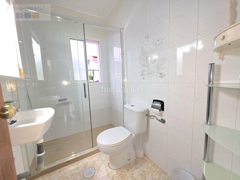 Foto 0dc70583-9d80-42b3-88d3-ac181805e2d9. Casa amb aparcament a San Pedro de Alcántara Pueblo Marbella