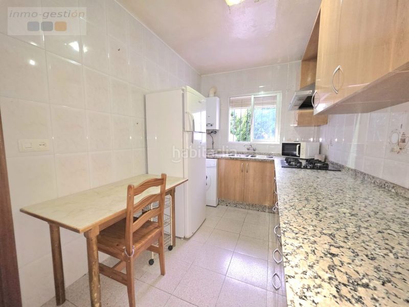 Foto 5603ffc6-b9a5-4eed-b14d-25b60fcd06e7. Casa amb aparcament a San Pedro de Alcántara Pueblo Marbella