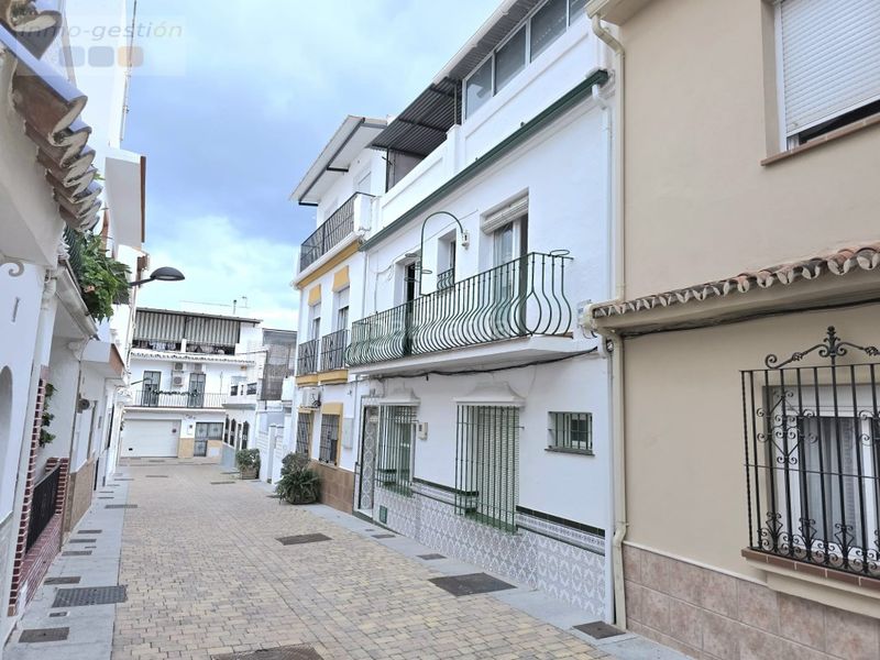 Foto 8362f3f6-1095-436e-9978-51290ad1cfef. Casa amb aparcament a San Pedro de Alcántara Pueblo Marbella