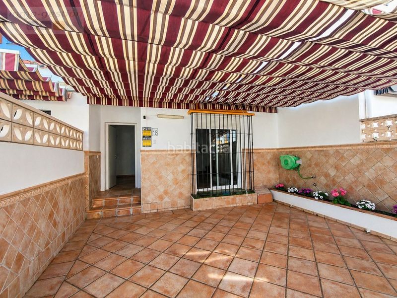 Foto b41919cb-ac65-4f93-bc6f-77c0d443203d. Casa adossada a Manilva pueblo Manilva