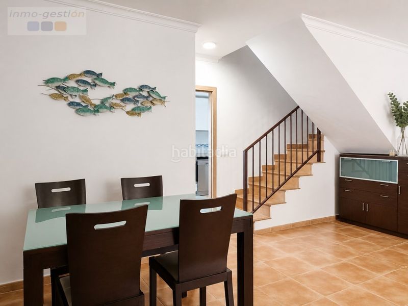 Foto cf11e8a6-bdf6-4d77-9ce6-7aa0de420f0a. Casa adossada a Manilva pueblo Manilva