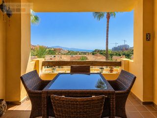 Pis  Urbanización duquesa village. Piso en venta con terraza, vistas al mar y excelentes zonas comu