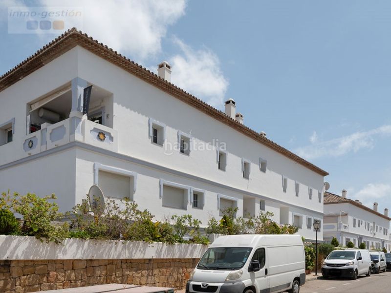 Foto 9b3f0d87-4136-411a-ab42-c84955420d2f. Lloguer dúplex a Nueva Andalucía centro Marbella