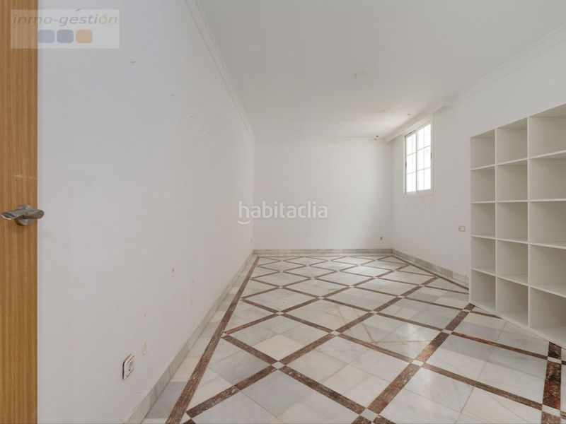 Foto b804ad79-2a9d-4bbc-bee9-f3a79e684b55. Lloguer dúplex a Nueva Andalucía centro Marbella