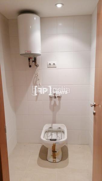 Foto 5f19540a-9f7e-4bf9-8c46-5c304567424a. Alquiler local comercial espectacular local comercial en alquiler en el eix comercial en Lleida