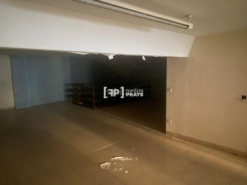 Foto bb68adf6-25b8-4527-b151-f3decb4f92af. Local comercial a Joc de la Bola - Camps d'Esports Lleida