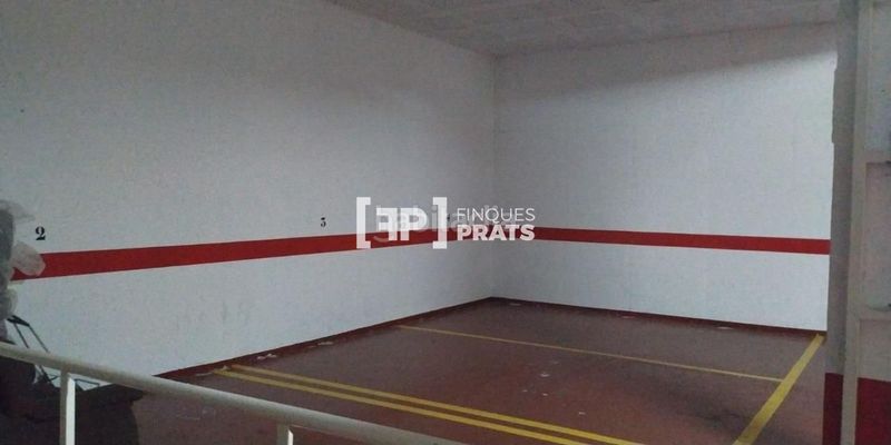 Foto fd4adba4-8a07-4aba-8093-4e5cd131c057. Aparcament cotxe a Pardinyes Lleida