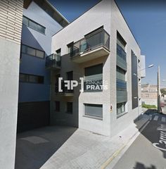 Parking coche  Nord. Atencion! disponemos de plazas de aparcamiento con rampa de faci