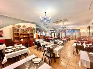 Local commercial  Col.legi. Retaurante en venta en lleida