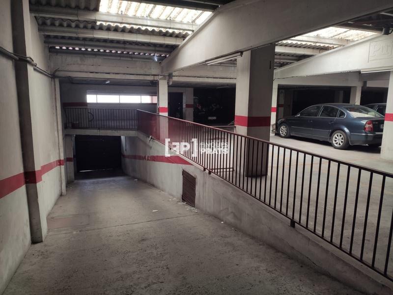 Foto 60f3a671-5f7e-40e6-a4f9-f601d4a06697. Alquiler parking coche plaza de aparcamiento en alquiler en bordeta en Lleida