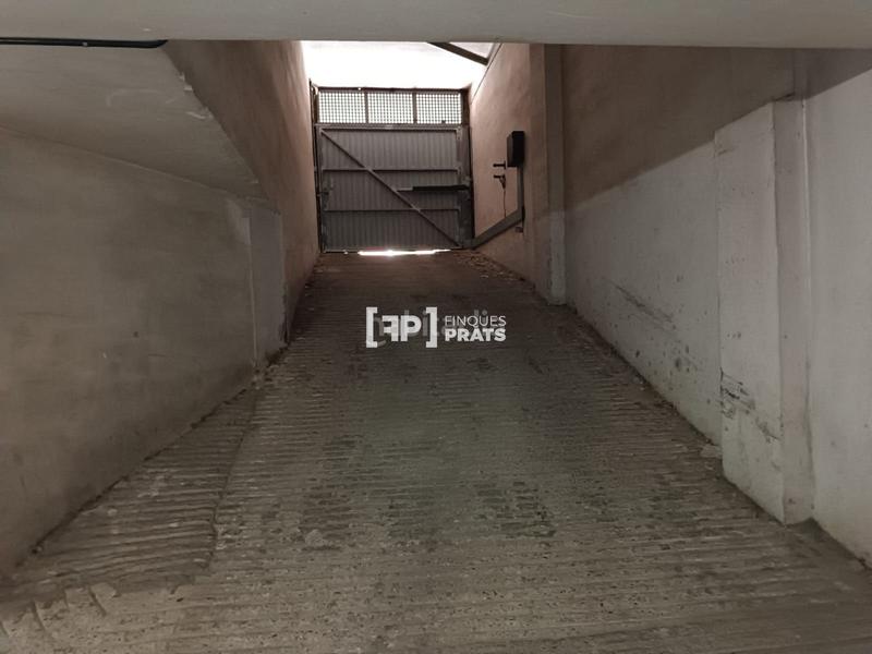 Foto 7aa9d720-ac19-419c-9b21-f789ee0452a9. Rent car parking in Instituts-Universitat Lleida