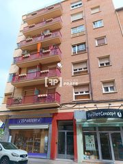 Rent Flat in Instituts-Universitat. Disponible a partir del 1 de mayo!!! piso en alquiler en la zona