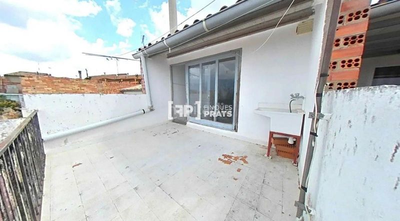 Foto 1318fa90-0a86-4782-85ac-60e998559e5d. Casa amb aparcament a Almatret