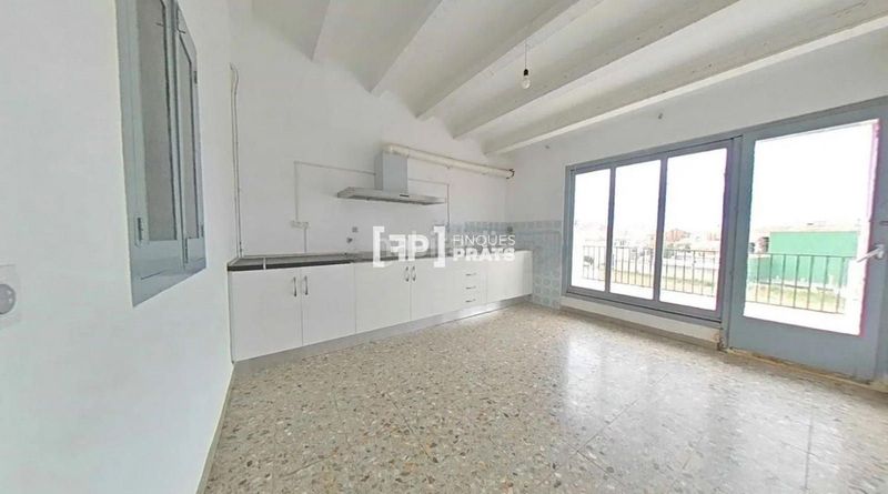 Foto 42c95464-d404-4f72-95b3-1650ff78b289. Casa amb aparcament a Almatret