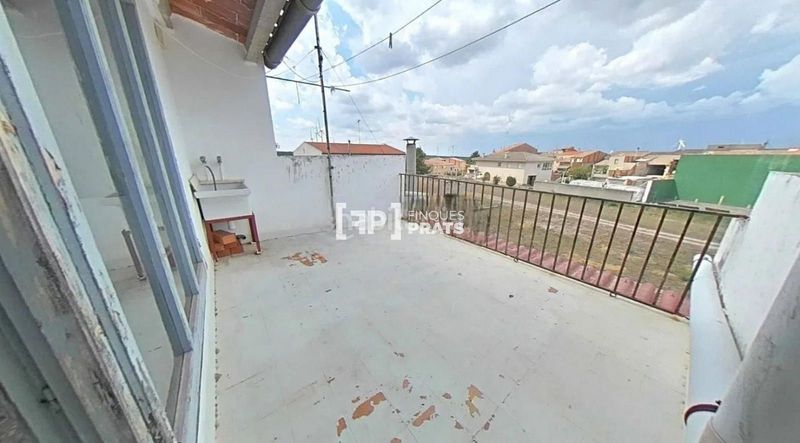 Foto d43fac8e-7e26-4c53-bbfa-c4c231339560. Casa amb aparcament a Almatret