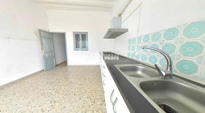 Foto fc32b121-194e-40e7-a8c9-32b8b60e4751. Casa amb aparcament a Almatret