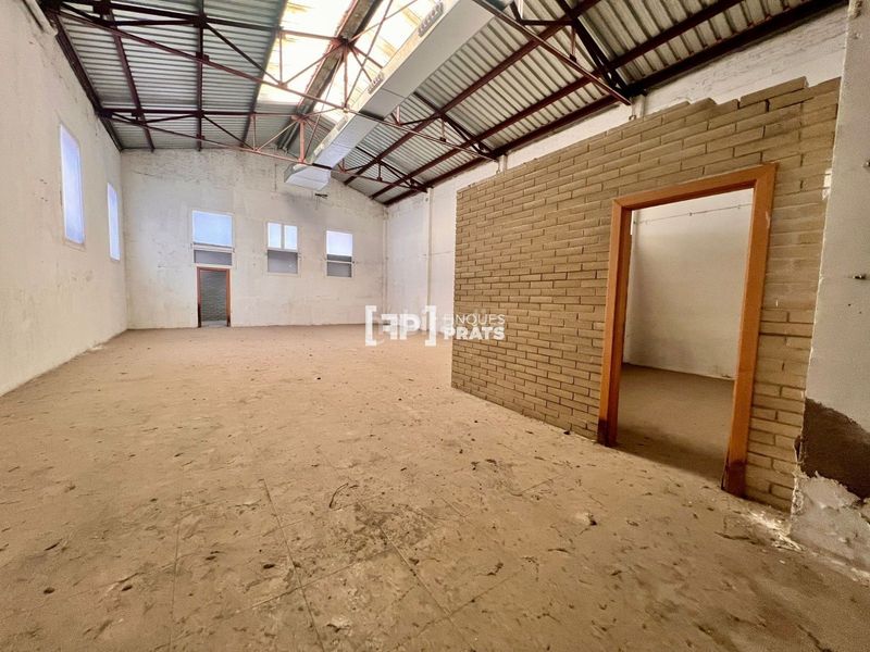 Foto 86f1650e-605d-47f7-b790-3462a4b1558d. Local comercial a Príncep de Viana-Clot-Xalets Humbert Torres Lleida
