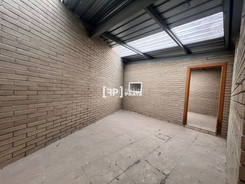 Foto b8a91e06-d2db-4f01-95ce-8140c9dfd1e9. Local comercial a Príncep de Viana-Clot-Xalets Humbert Torres Lleida