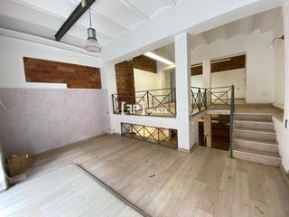 Alquiler Local Comercial  Camp de mart. Local comercial en alquiler en camp de mart