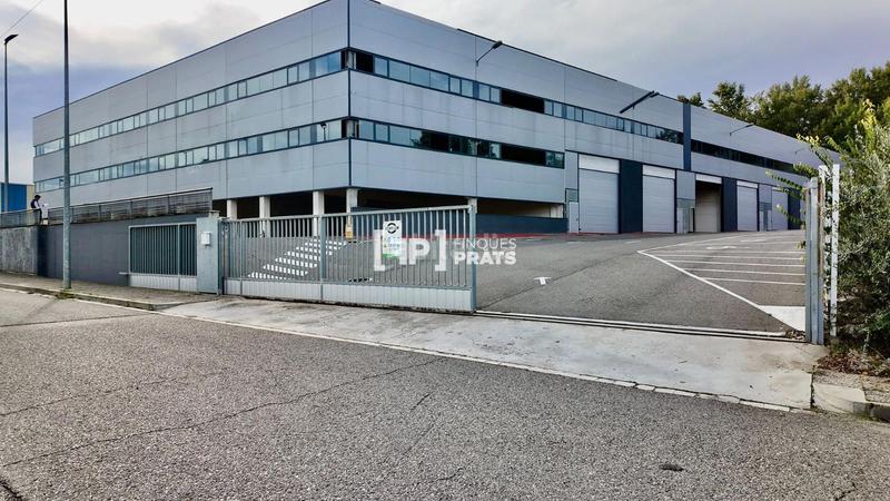 Foto afea7905-80e6-4fa9-855e-40a291563bfb. Oficina  en venta en poligon les calans en Lleida