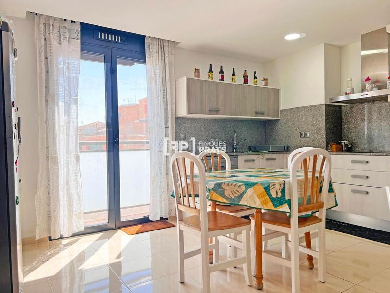 Foto 150a5ead-9fed-4d95-8a1a-eb1f3786af16. Casa edificio en venta con 2 viviendas independientes en Puigverd de Lleida