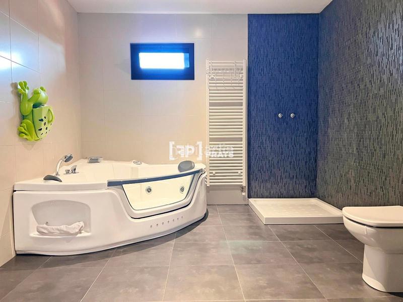 Foto afb1cc41-ef36-4467-9ec6-cdbd4b17ec59. Casa edificio en venta con 2 viviendas independientes en Puigverd de Lleida