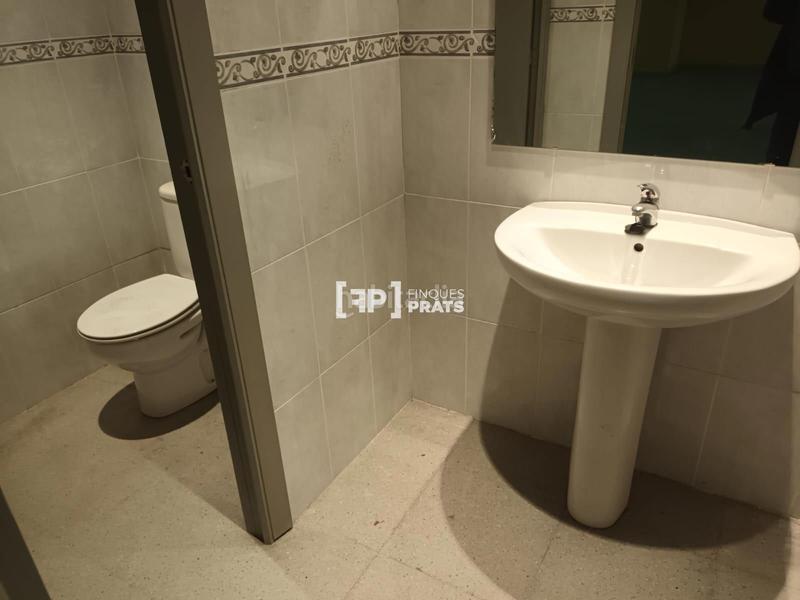 Foto 0fd868ed-62ec-4f0d-8d78-26c18a8ac135. Rent business premise in Pardinyes Lleida