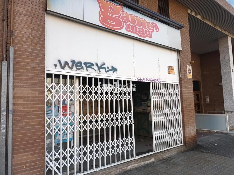Foto 41379a6b-97a4-408e-a80b-4e561e745129. Rent business premise in Pardinyes Lleida