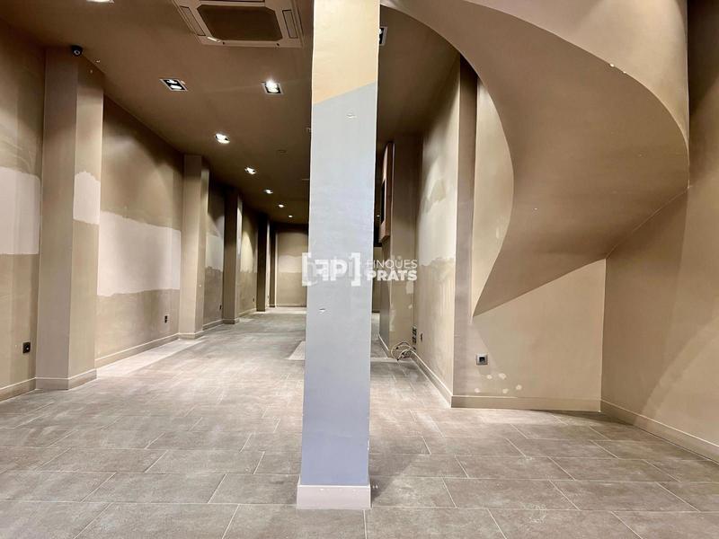 Foto 0b6713a0-698f-4563-935a-cd5dea019042. Alquiler local comercial local en alquiler en zona alta en Lleida