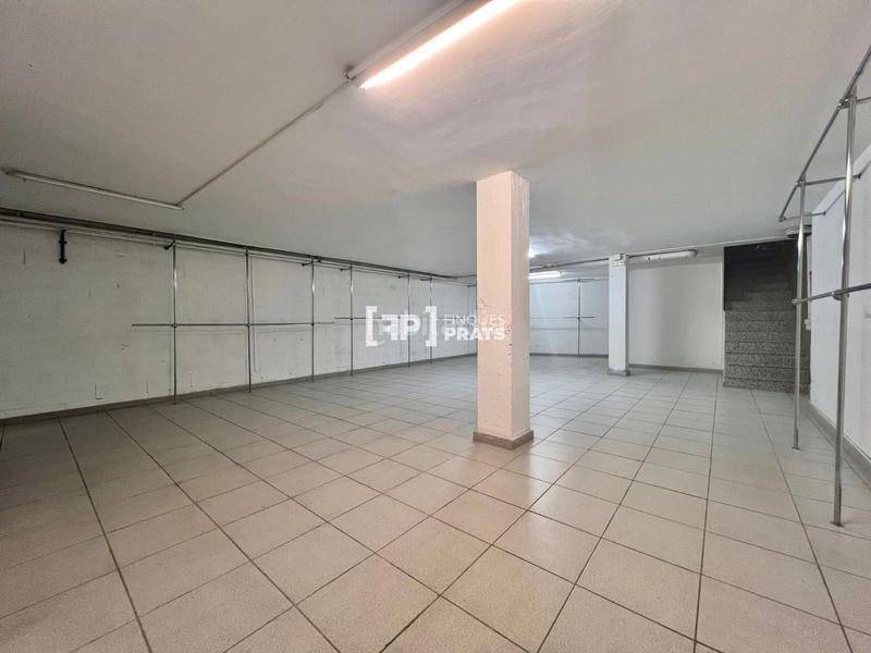 Foto 1fc856e3-c39b-4403-b662-f0cd5555b74d. Alquiler local comercial local en alquiler en zona alta en Lleida