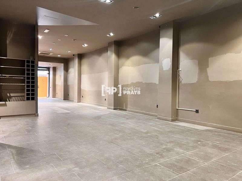 Foto 89b6b8b4-987a-4201-a152-42b0168f8a02. Alquiler local comercial local en alquiler en zona alta en Lleida