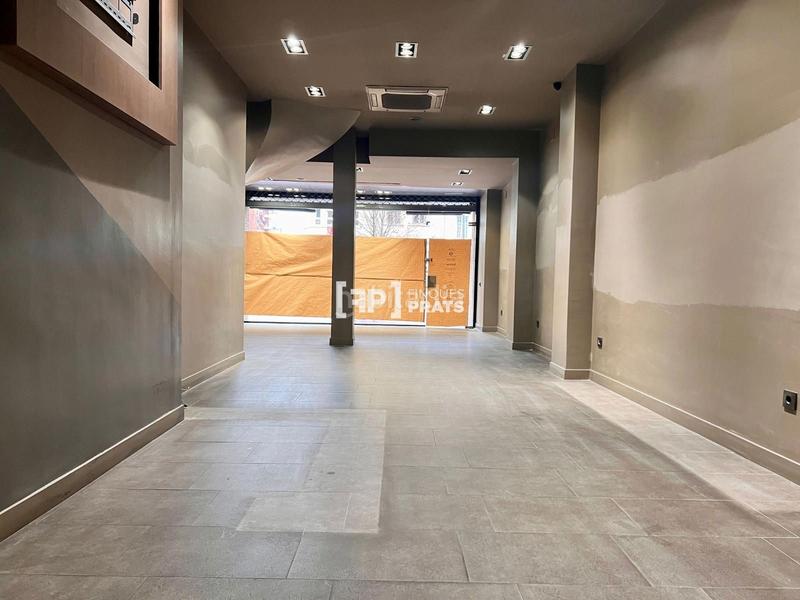 Foto 90c4f2aa-79a4-4935-a1e6-f99e6d0d8b63. Alquiler local comercial local en alquiler en zona alta en Lleida