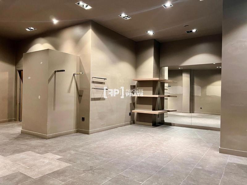 Foto d8eb730e-682f-4353-aa05-2d97beb2c3db. Alquiler local comercial local en alquiler en zona alta en Lleida