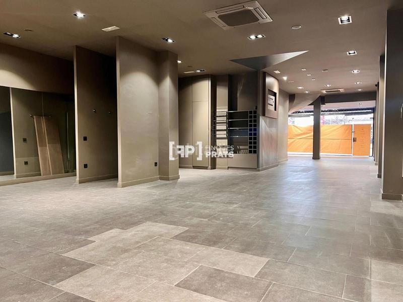 Foto e825d4d2-951f-4e33-a7e1-5ff194808f15. Alquiler local comercial local en alquiler en zona alta en Lleida