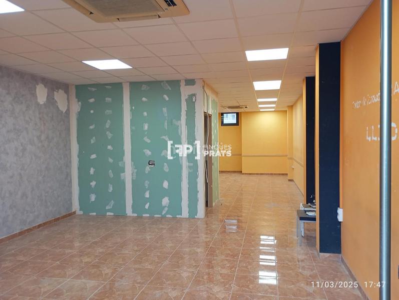 Foto 45a7e4c1-c1a4-4176-9c92-2a16970459c2. Location local commercial dans Cappont Lleida