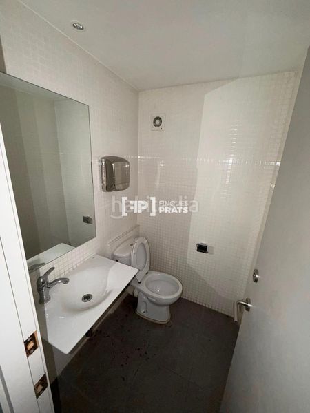 Foto 0c74fe3d-3a8c-47f0-ab62-ce980023e1d0. Local comercial a Príncep de Viana-Clot-Xalets Humbert Torres Lleida