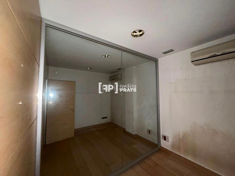 Foto 6447688e-953e-4dce-97fa-cae86fc604ec. Local comercial a Príncep de Viana-Clot-Xalets Humbert Torres Lleida