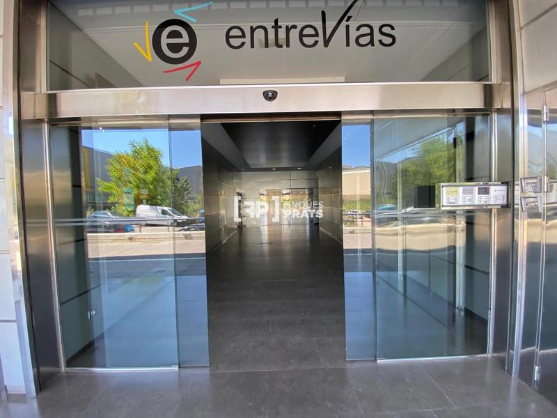 Foto f538a478-7bf7-4c66-b9f8-a3e5fe189d43. Ufficio in Magraners Lleida