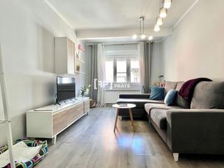 Pis  Paer casanovas. Piso reformado en venta zona princep de viana  clot