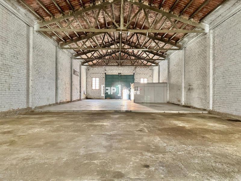 Foto a26200b1-d0f7-4575-a774-e8687844c1cb. Industrial building in Montoliu de Lleida