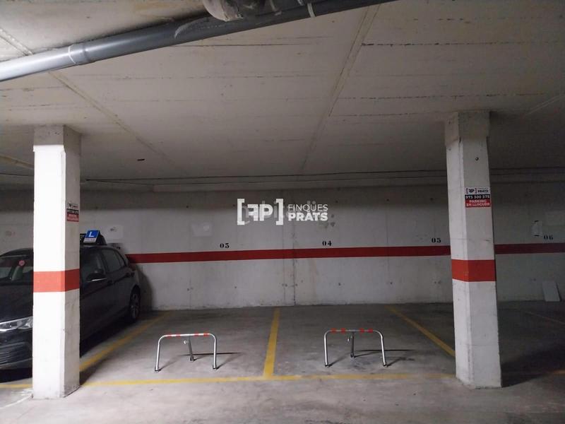 Foto e706910f-b555-4f0d-bd33-fe70852f702e. Alquiler parking coche plaza de parking en alquiler en av barcelona 41 en Lleida