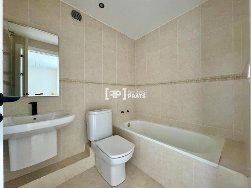 Foto 8b87f7de-2f62-44d2-b9d8-6b7580e41d4e. Dúplex duplex en venta en Alpicat