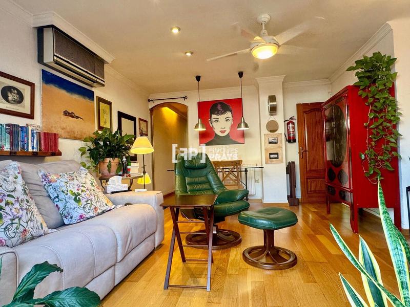 Foto f5e6b8bc-6962-4fec-84a9-8b92cd0c2042. Penthouse with heating in Mariola Lleida