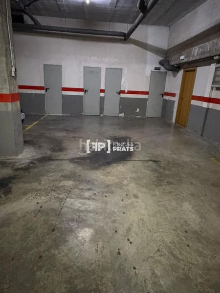 Foto e2f82758-e2a4-42e3-bbd8-6a97347fa4ca. Aparcament cotxe a La Bordeta Lleida