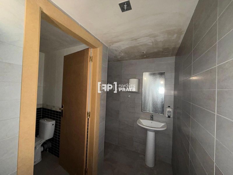 Foto 29e7f96b-7601-45e8-b934-ec4c4a590667. Local comercial a Balàfia Lleida