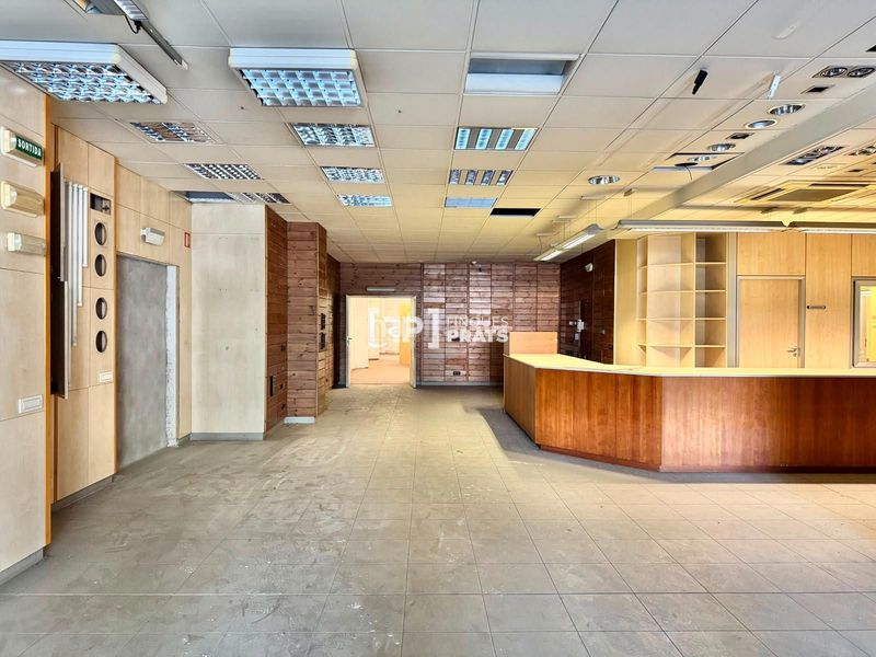 Foto d11bbb10-bedc-4532-99a0-3f78c8de19a0. Local comercial a Príncep de Viana-Clot-Xalets Humbert Torres Lleida